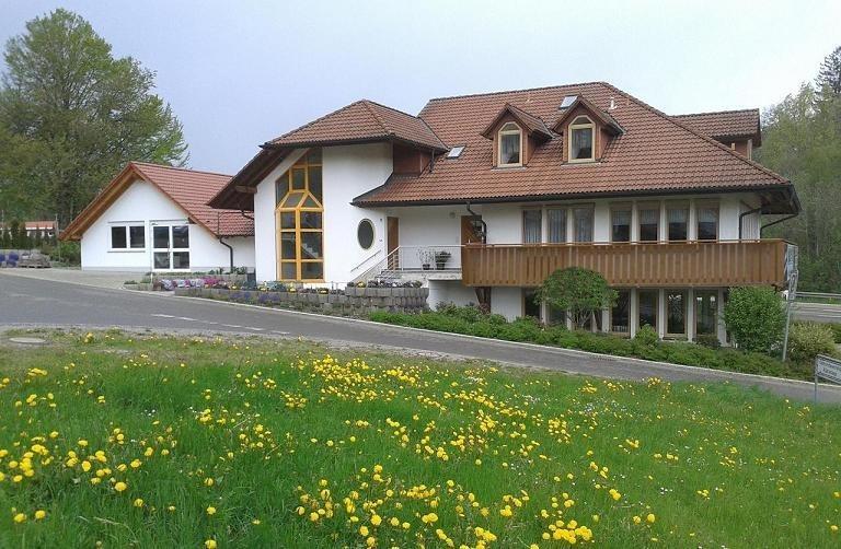 Dzt-Schwarzwaldhotel Garni Unterkirnach Extérieur photo