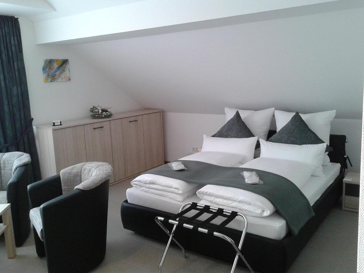 Dzt-Schwarzwaldhotel Garni Unterkirnach Chambre photo